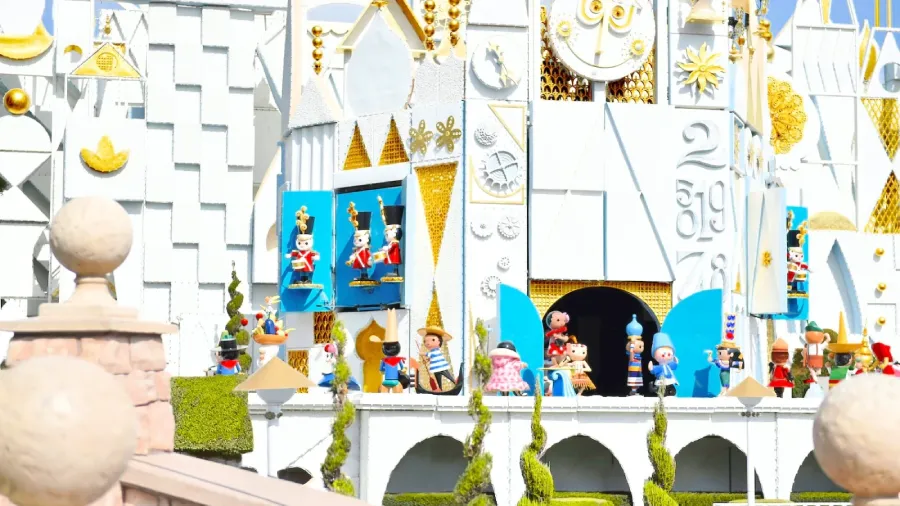 it's a small world